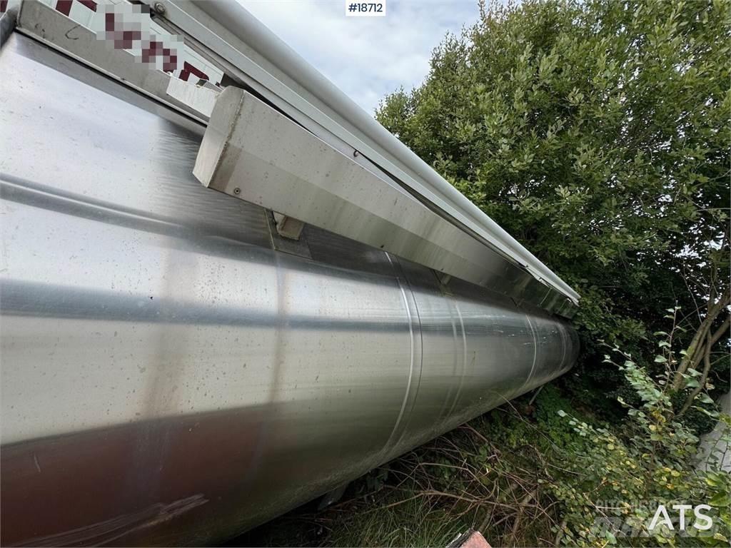 Tank on hook frame. Ostale kargo komponente