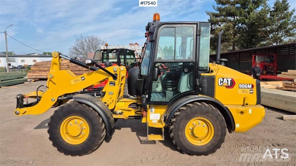CAT 906M Utovarivači na točkove