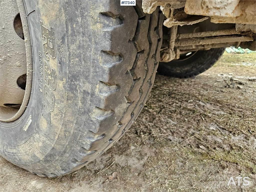 Volvo 420 8x4 Kiperi kamioni