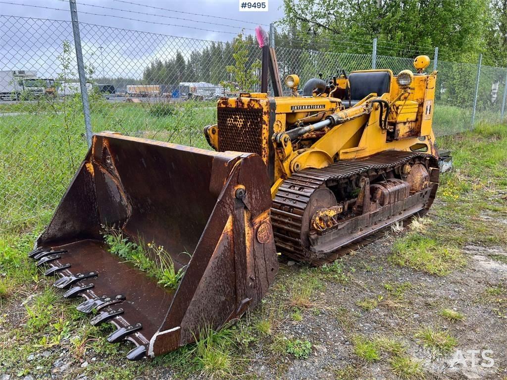 International L125 Buldožeri guseničari