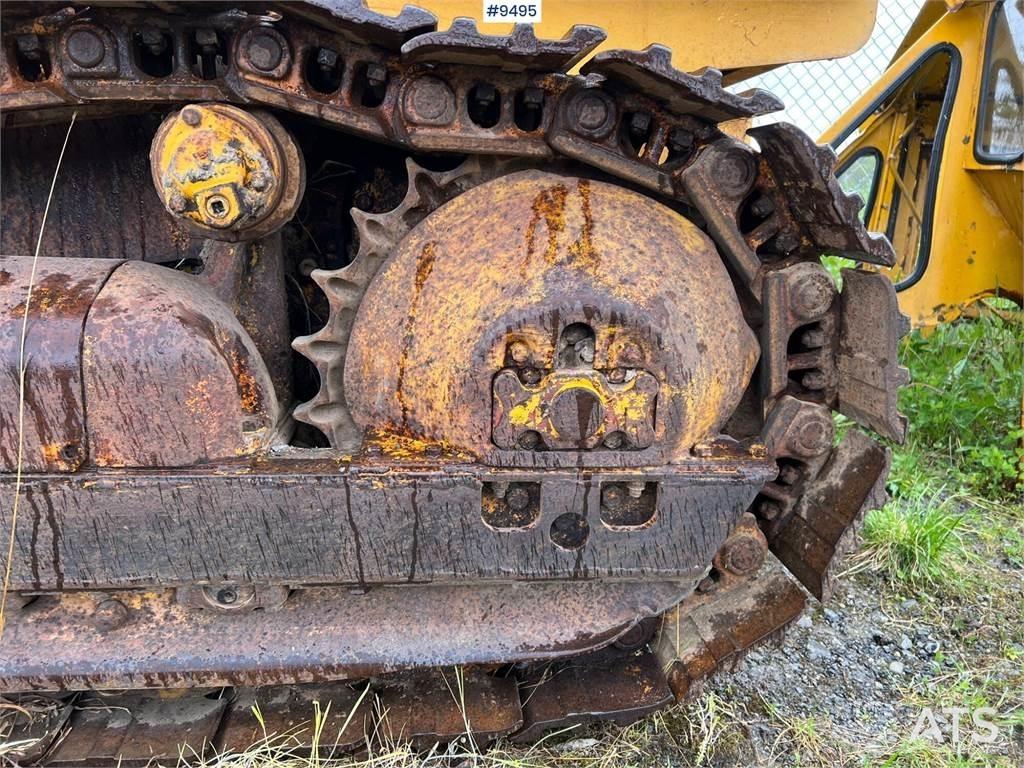 International L125 Buldožeri guseničari