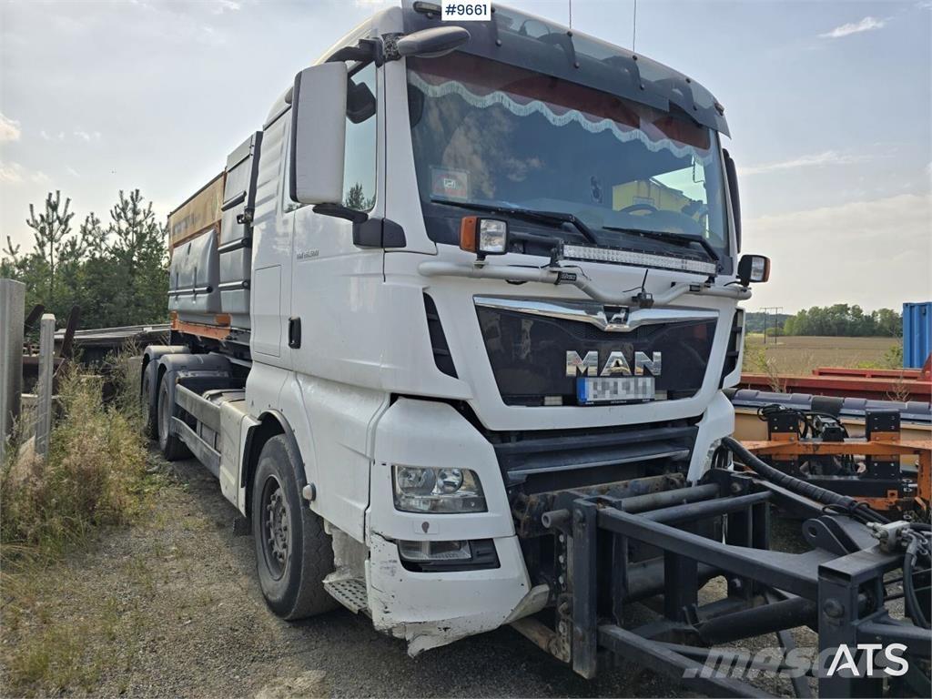 MAN TGX 25.500 Rol kiper kamioni sa kukom za podizanje tereta