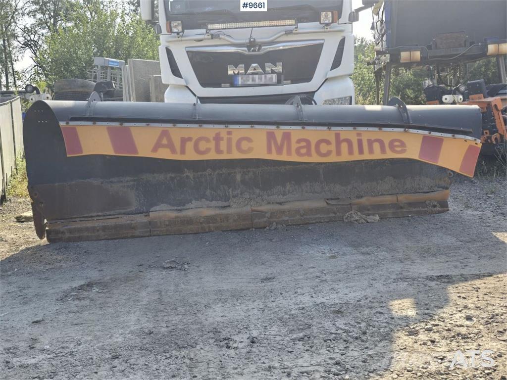 MAN TGX 25.500 Rol kiper kamioni sa kukom za podizanje tereta