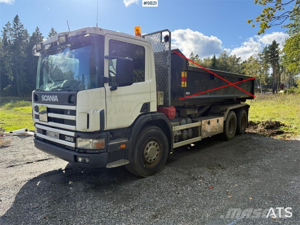 Scania P124GB Rol kiper kamioni sa kukom za podizanje tereta