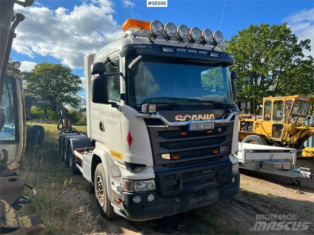 Scania R580LB8X4*4HSA Rol kiper kamioni sa kukom za podizanje tereta