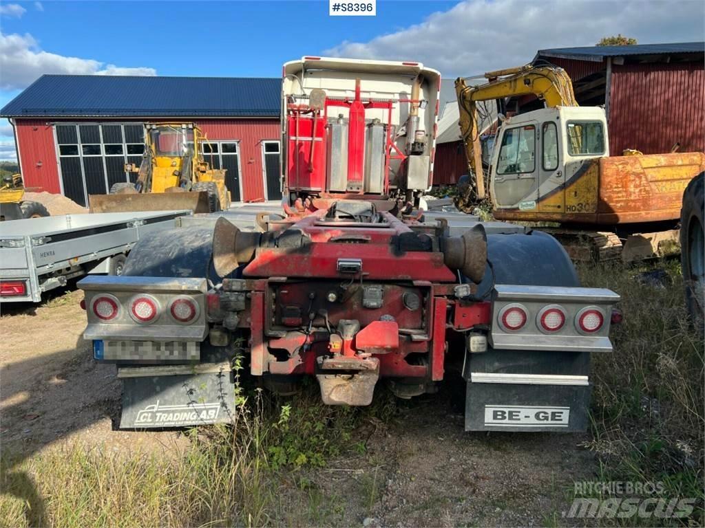 Scania R580LB8X4*4HSA Rol kiper kamioni sa kukom za podizanje tereta