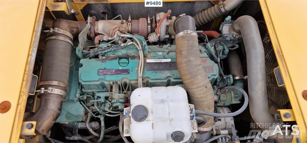 Volvo EC300DL Bageri guseničari