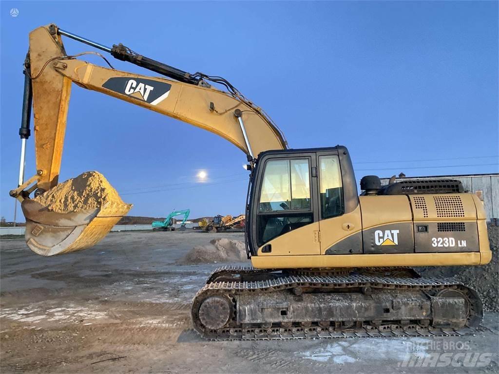 CAT 323 DLN Bageri guseničari