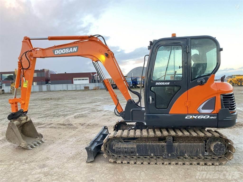 Doosan DX 60 C Mini bageri < 7t