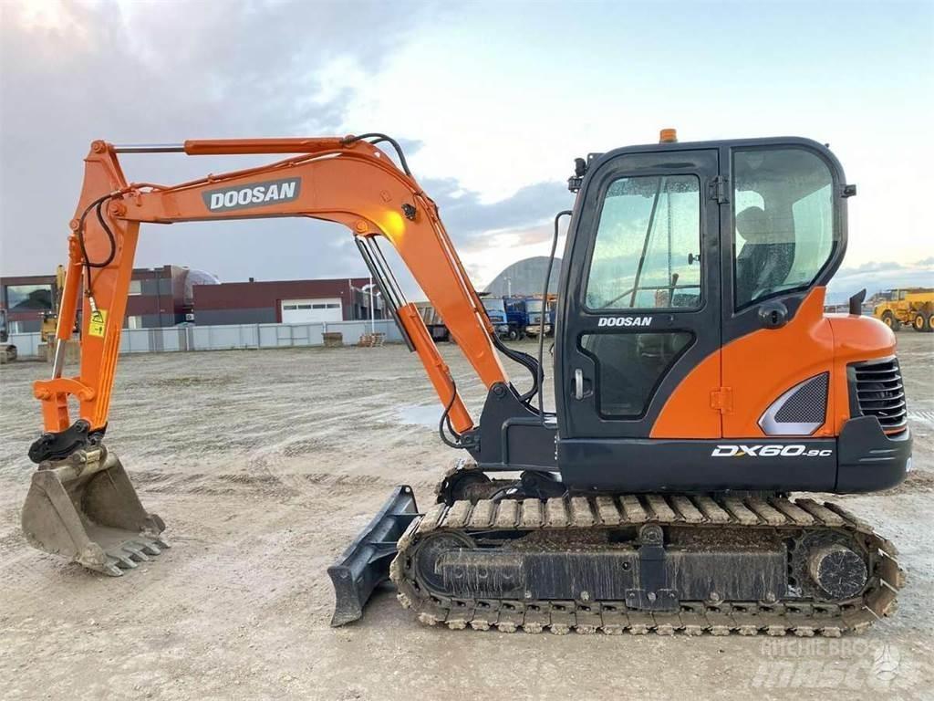 Doosan DX 60 C Mini bageri < 7t
