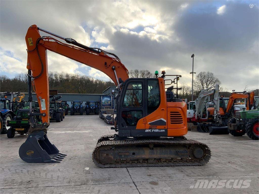 Doosan DX140 LCR Bageri guseničari