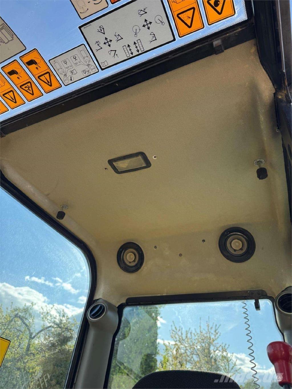 JCB 85Z-1 Bageri guseničari