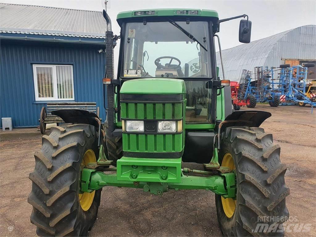 John Deere 6210 Traktori