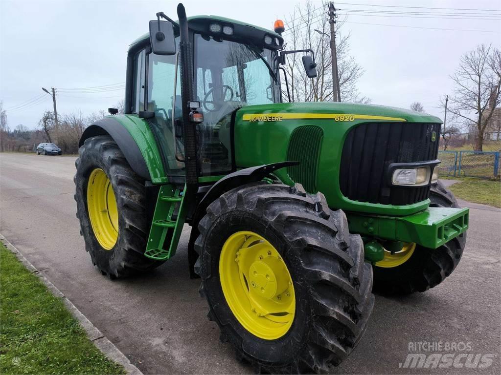 John Deere 6920 Traktori