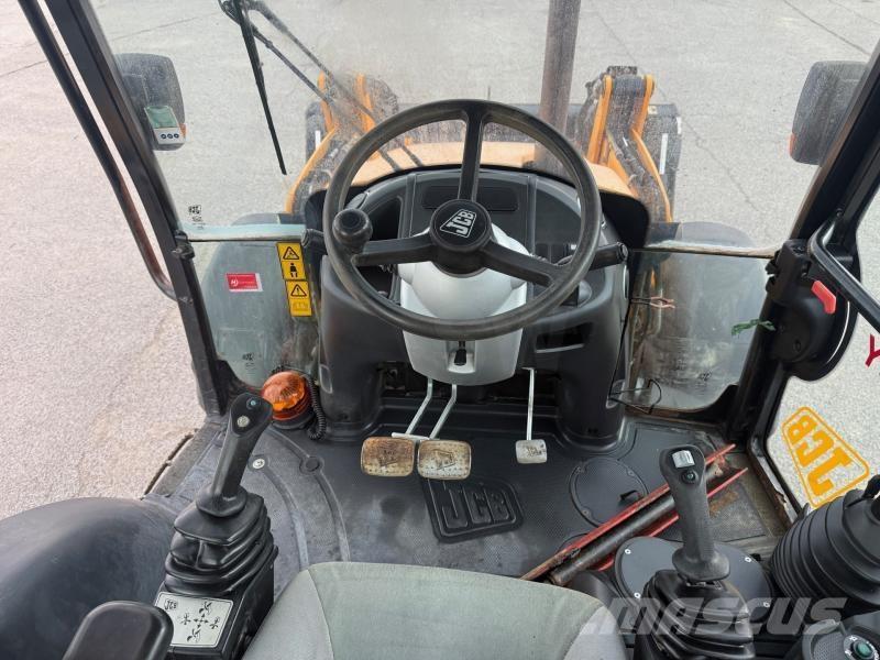 JCB 3 CX Rovokopači