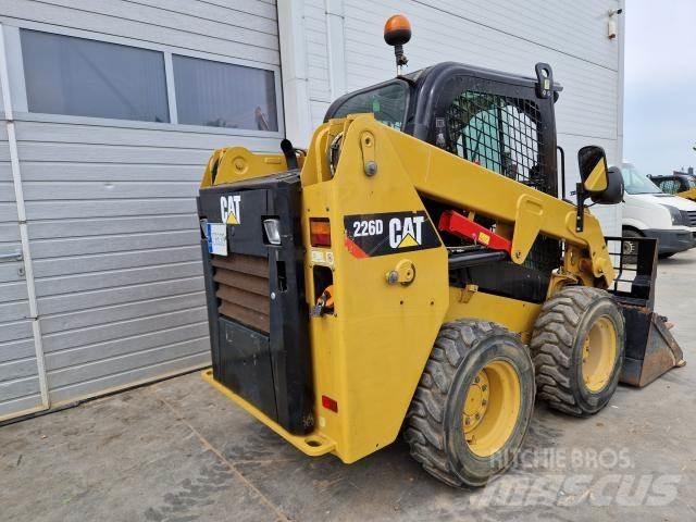 CAT 226D Skid steer mini utovarivači