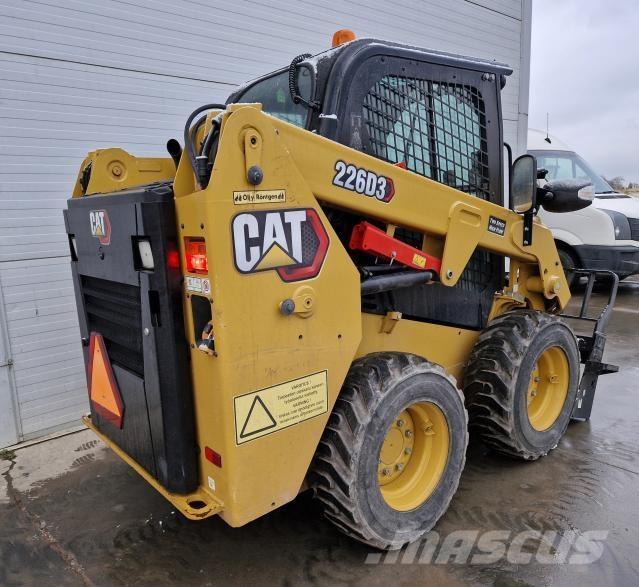 CAT 226D3 Skid steer mini utovarivači