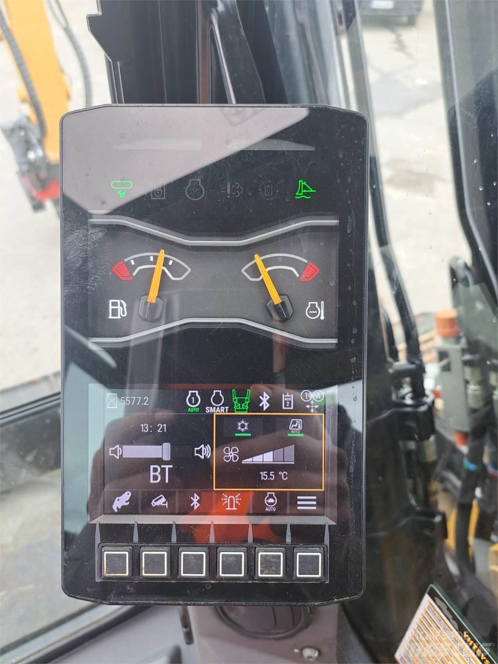CAT 310 Mini bageri < 7t