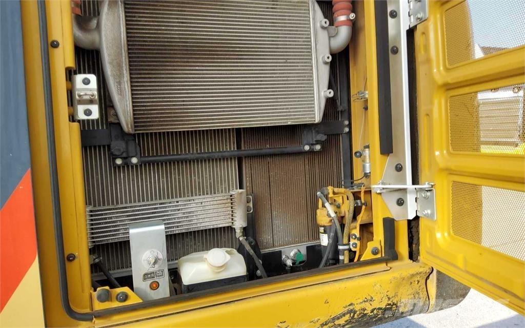 CAT 330F LN OQ80 Bageri guseničari