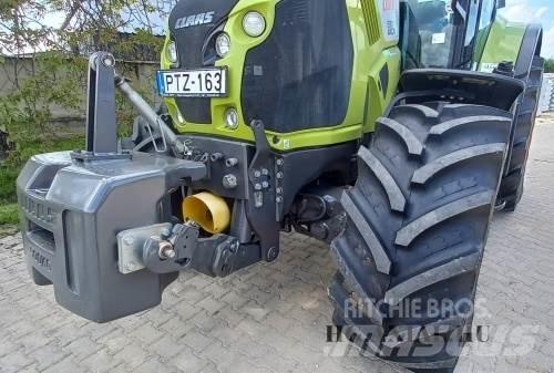 CLAAS Axion 830 Traktori