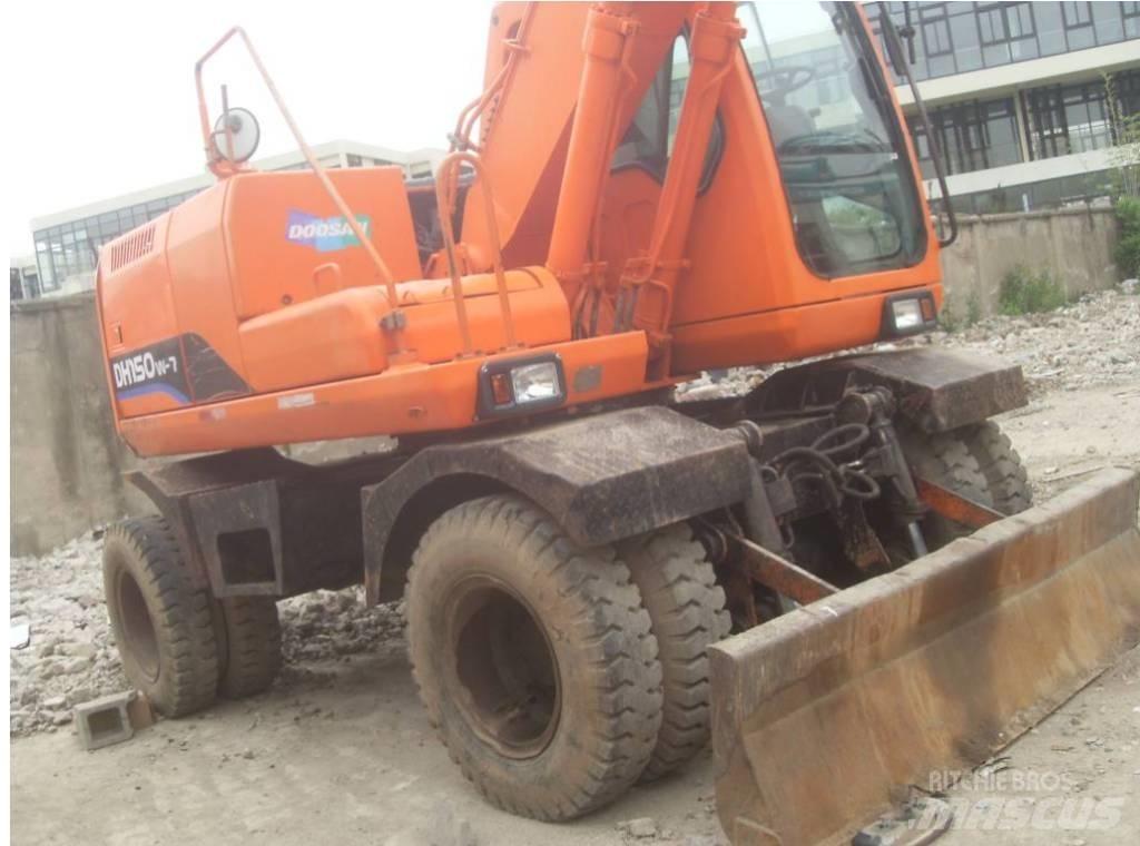 Doosan DH 150 W-7 Bageri točkaši