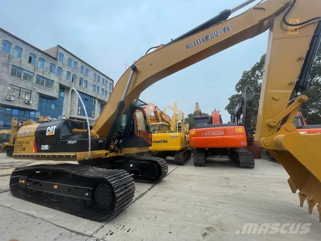 CAT CAT320 D2 Bageri guseničari