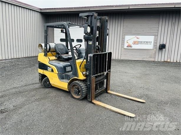 CAT C 6000 Kontejnerski viljuškari