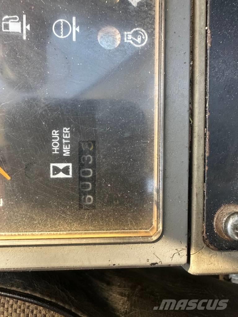 Kobelco K 904-II Bageri guseničari