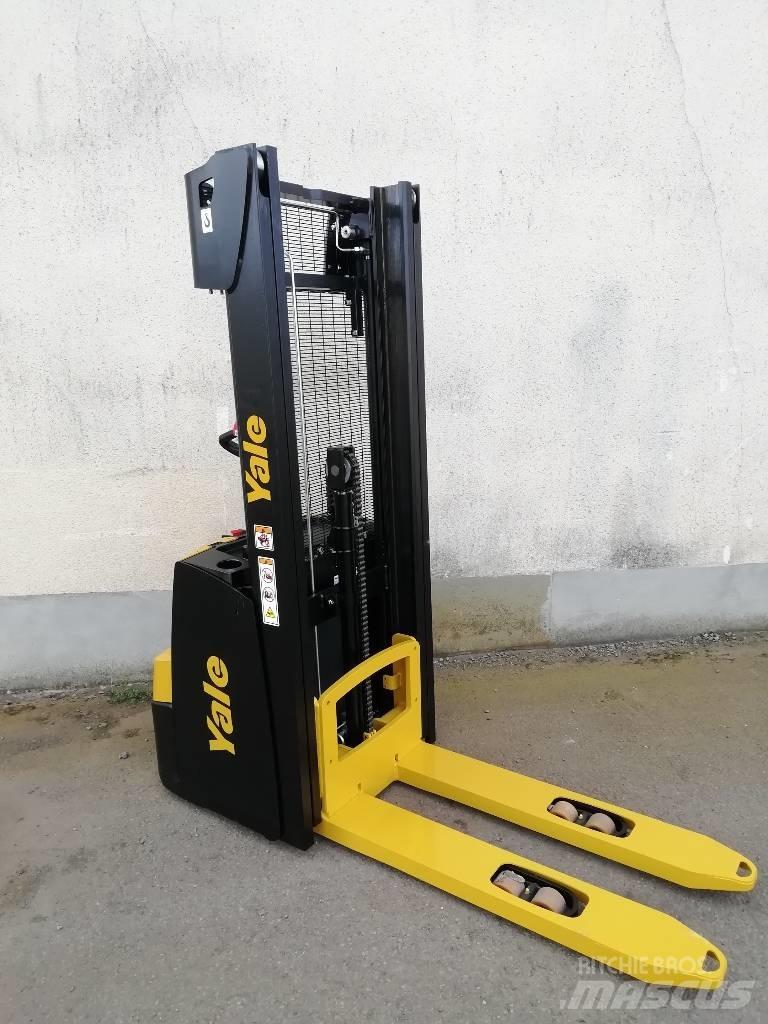 Yale MS12 Ručni električni viljuškar