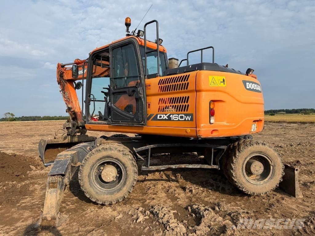 Doosan DX 160 W-3 Bageri točkaši