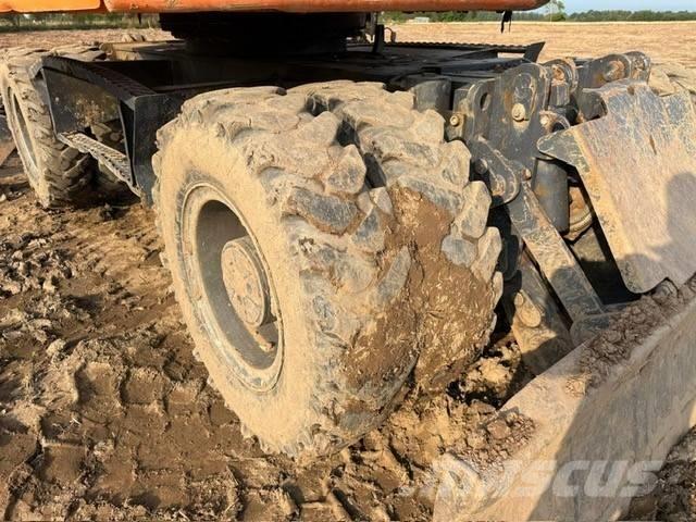 Doosan DX 160 W-3 Bageri točkaši