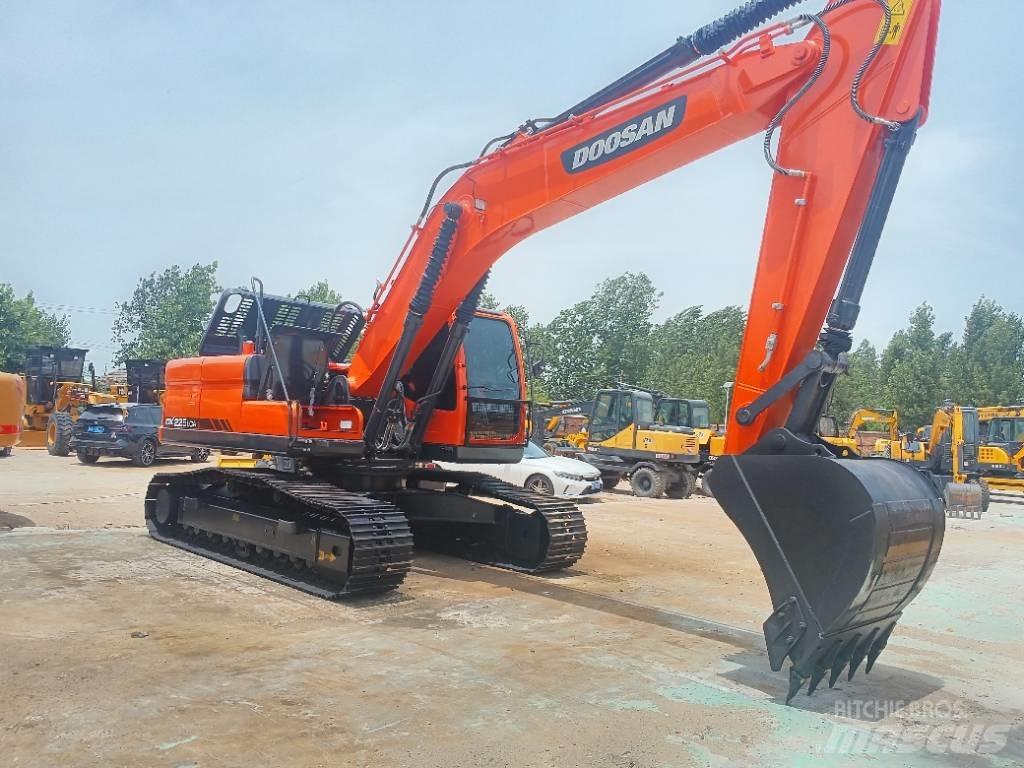 Doosan DX 225 Bageri guseničari