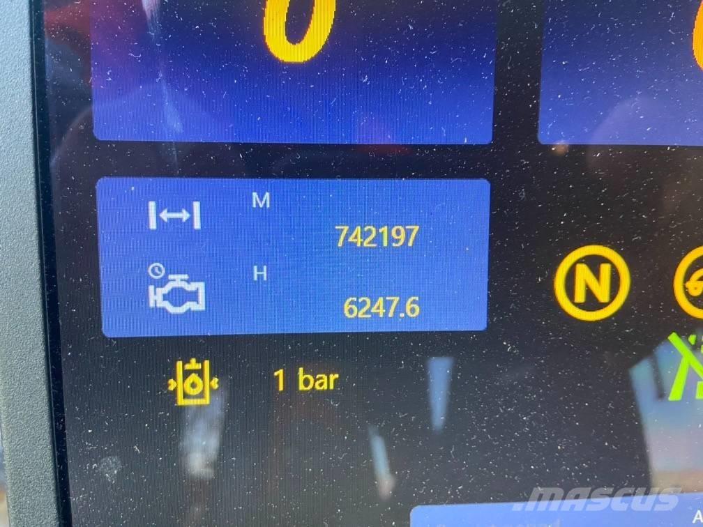 Komatsu 931XC Harversteri