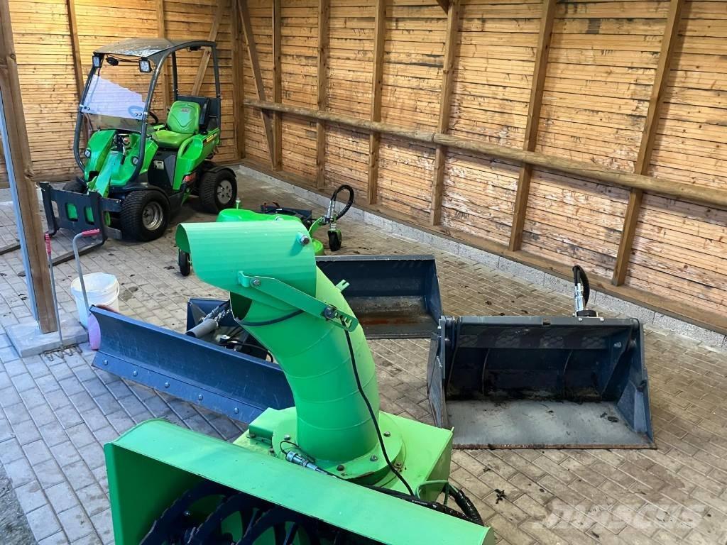 Avant 225 Skid steer mini utovarivači