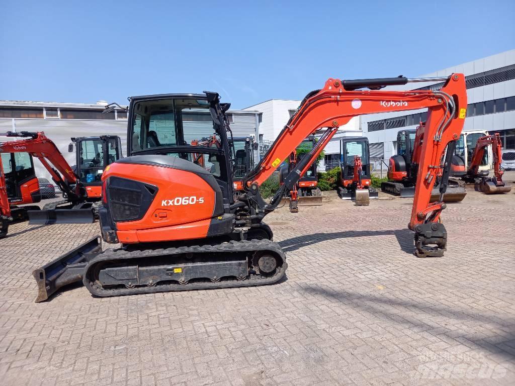 Kubota KX060-5KGLS2F Mini bageri < 7t