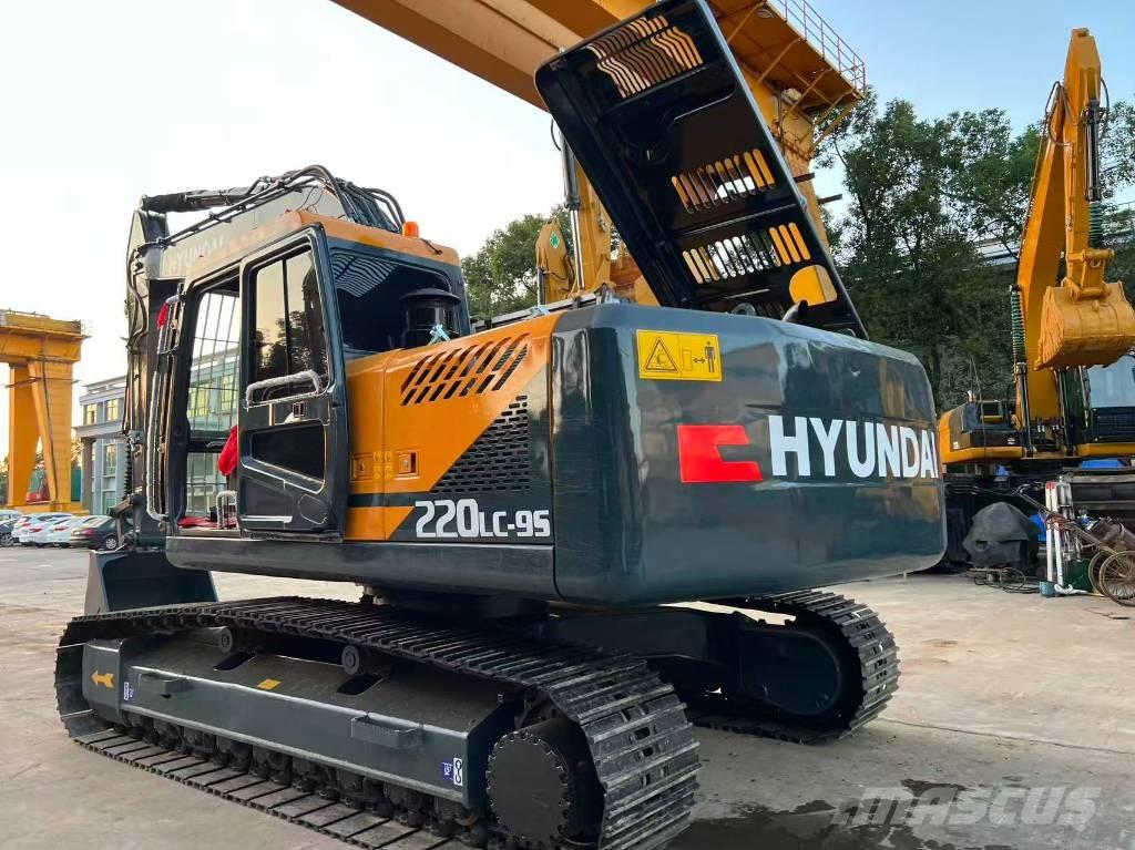 Hyundai R220LC-9S Midi bageri 7t – 12t
