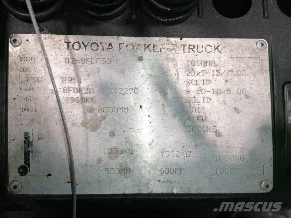 Toyota 02-8FDF30 Dizelski viljuškari