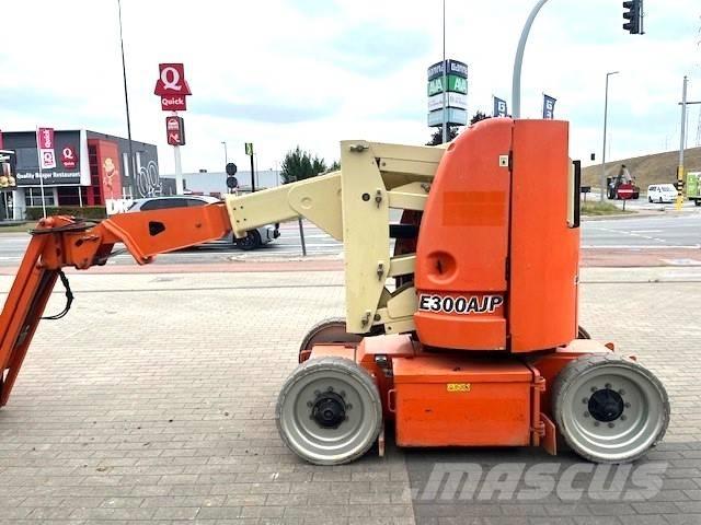 JLG E 300 AJP Zglobne podizne platforme