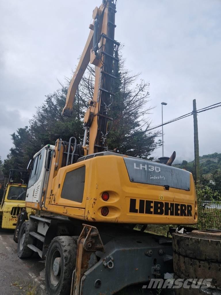 Liebherr LH 30 M Bageri za prenos primarnih/sekundarnih sirovina