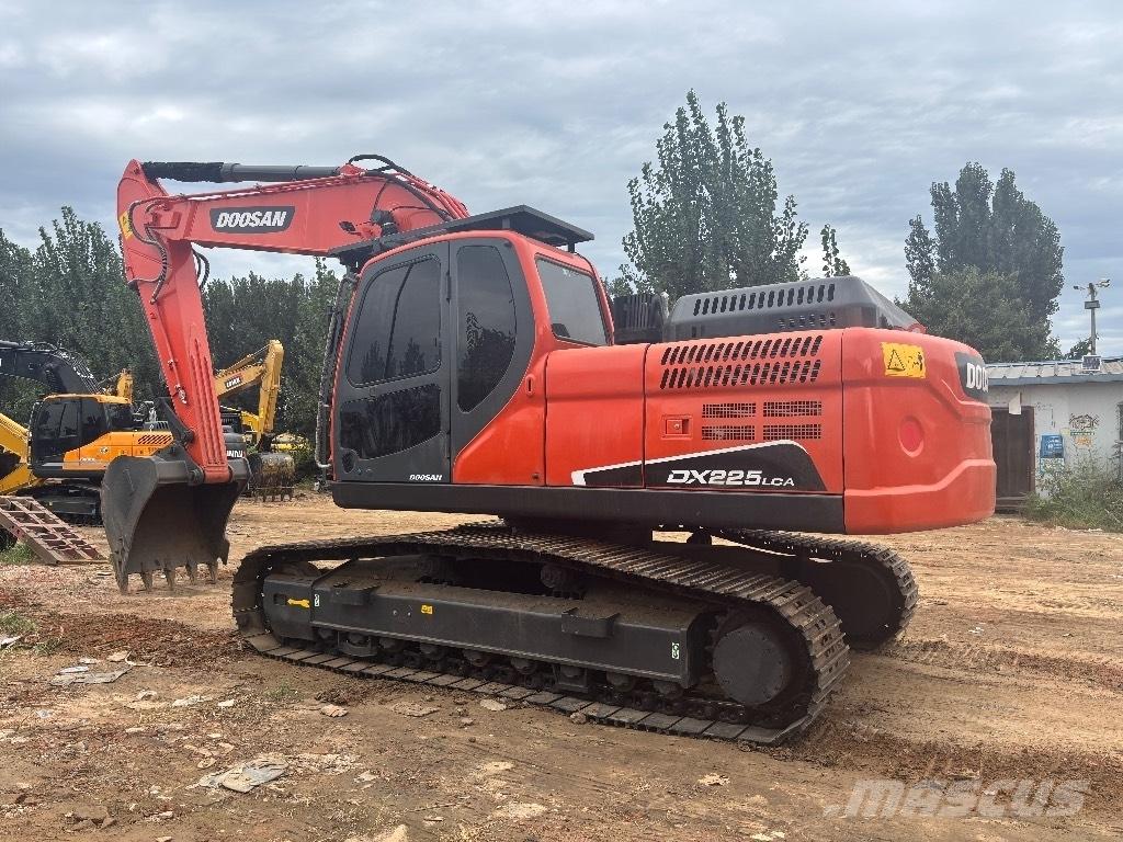 Doosan DX 225 LCA Bageri guseničari