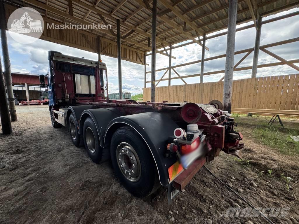 Volvo FH 16 550 Rol kiper kamioni sa kukom za podizanje tereta