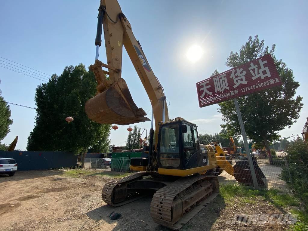 CAT 324D Bageri guseničari