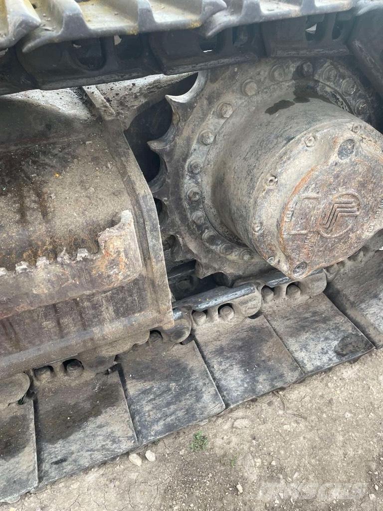 JCB JZ 235 LC Bageri guseničari