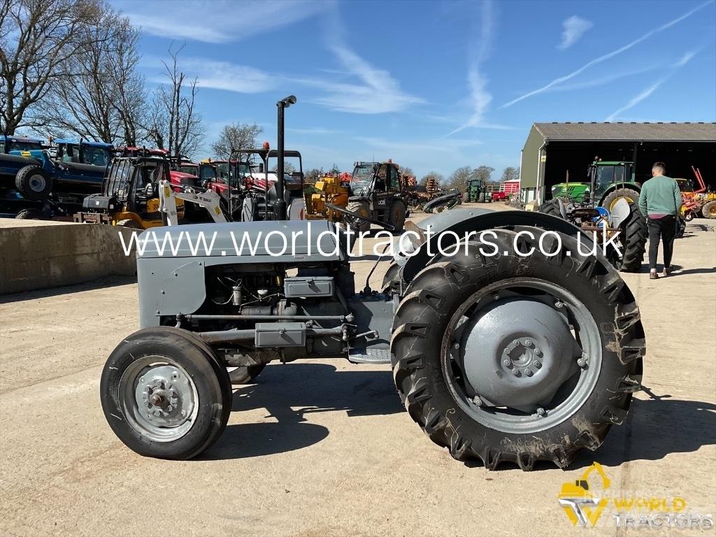 Ferguson TRACTOR Traktori
