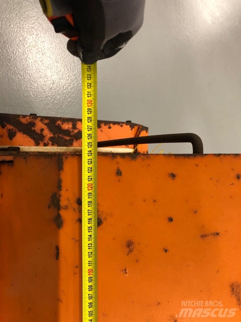 HWH Kost 125 Dodaci za kompaktni traktor
