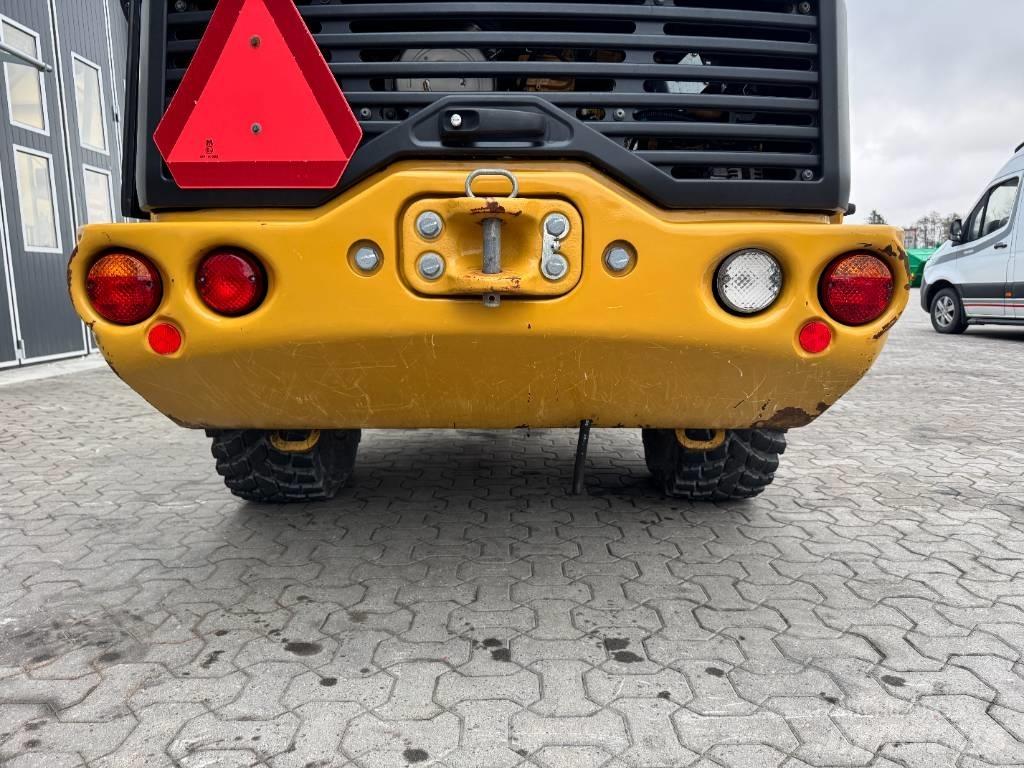 CAT 906M 35 km/h Utovarivači na točkove