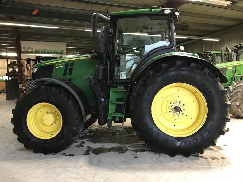 John Deere 6250R Traktori