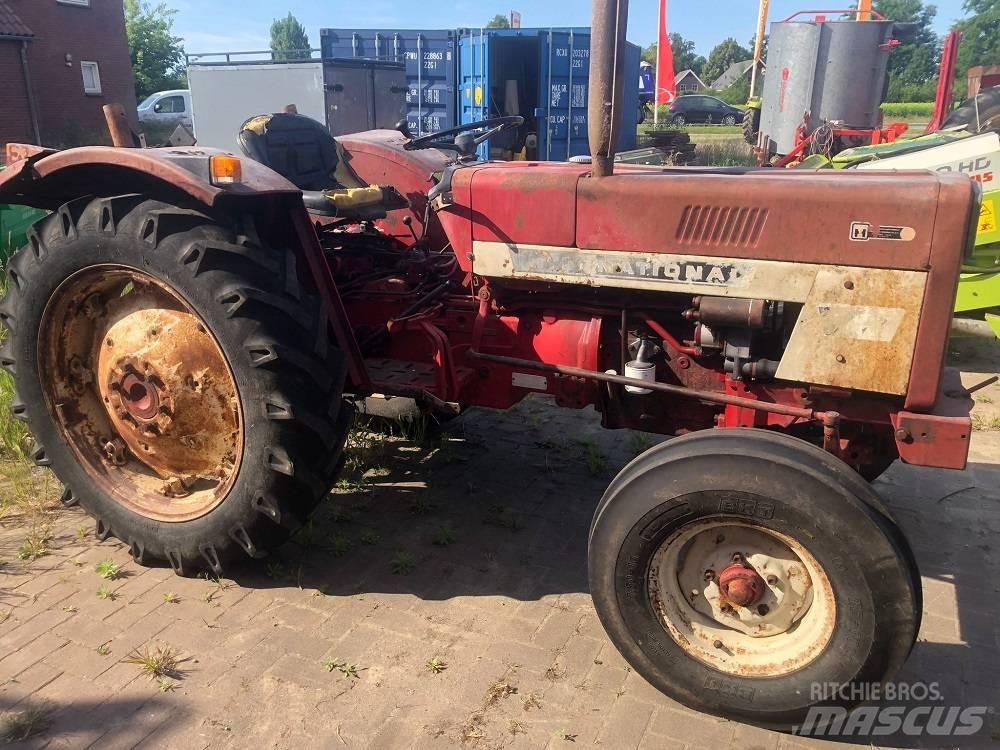 IH 453 Traktori