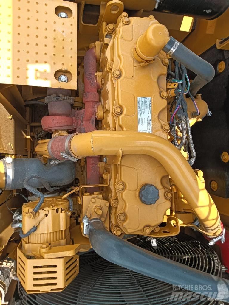 CAT 324D2 Midi bageri 7t – 12t