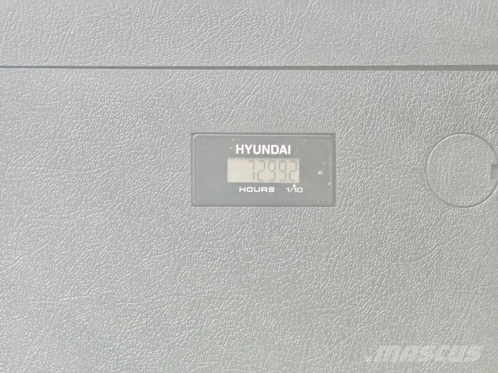 Hyundai HX 300 Bageri guseničari